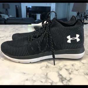 UA womens slingflex running shoe